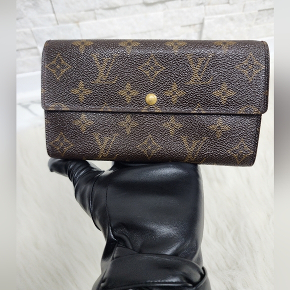 AUTH VINTAGE LOUIS VUITTON long wallet in monogram - Picture 2 of 14